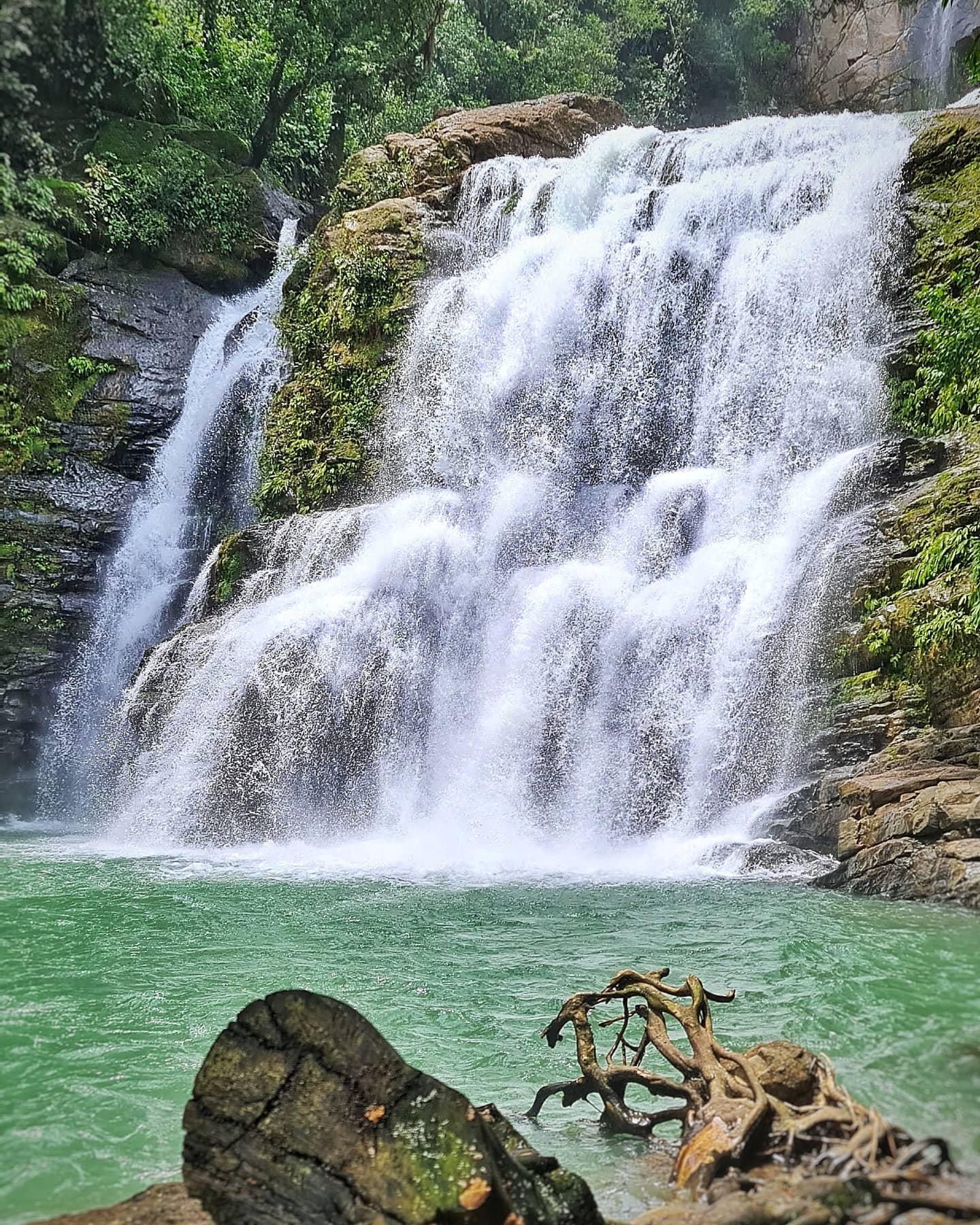 Nauyaca waterfall nature park